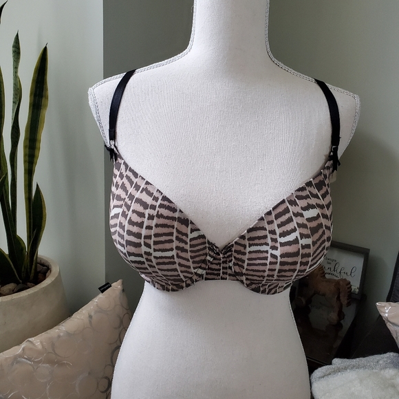 aerie Other - Aerie bra size 34DD. Convertible back, adjustable